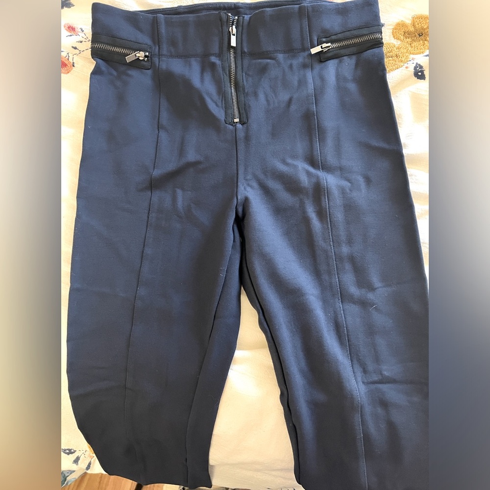 LAST CALL!! Abercrombie & Fitch Navy Blue Zipper Leggings